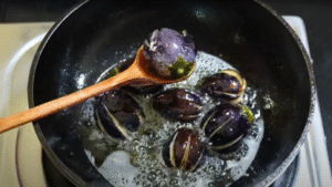 Ennai Kathirikai Kulambu Recipe in Tamil